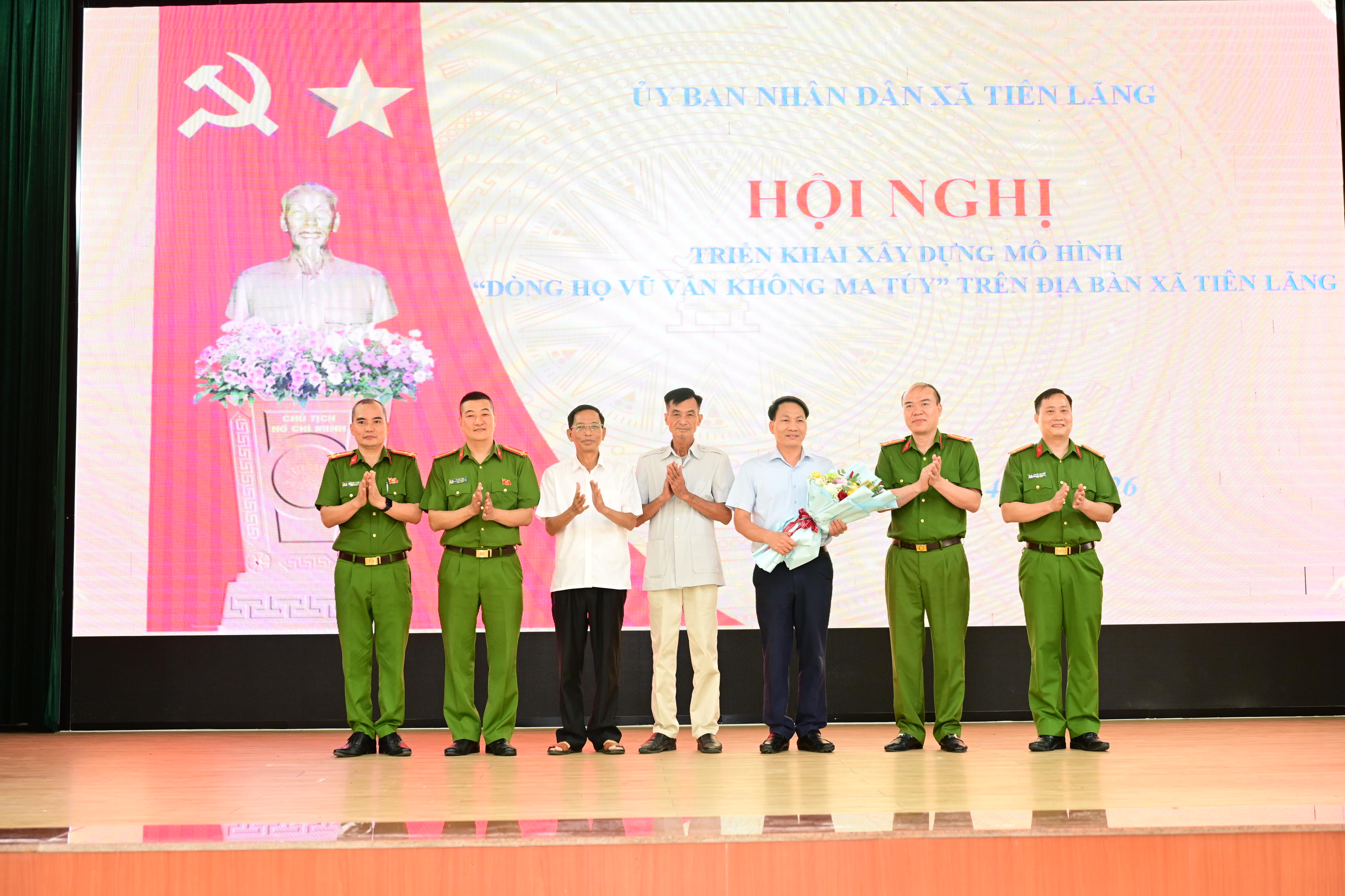 Hơn 500 hộ gia đình dòng họ Vũ xã Tiên Lãng chung tay xây dựng mô hình “Dòng họ Vũ Văn không ma túy”